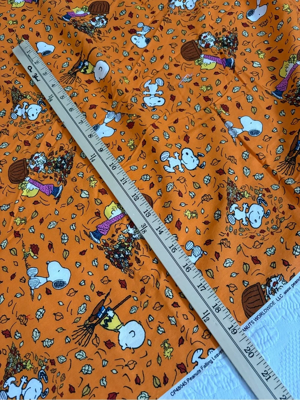 2 yards fabric Peanuts falling leaves 2018 Charlie Brown snoopy 100% cotton